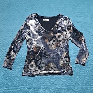 ✨ Midnight Velvet Bloom Top – Cielo Blu